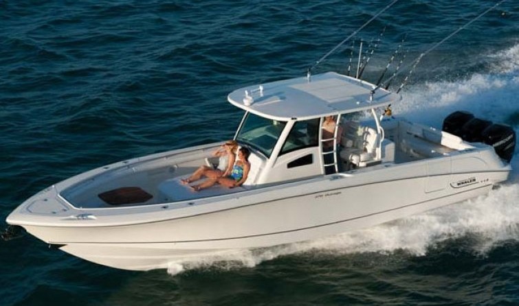 Boston Whaler 380 Outrage