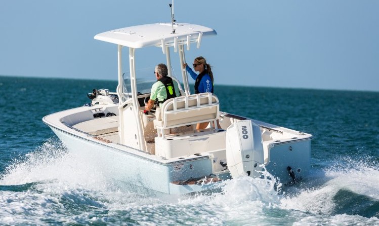 Boston Whaler 210 Montauk