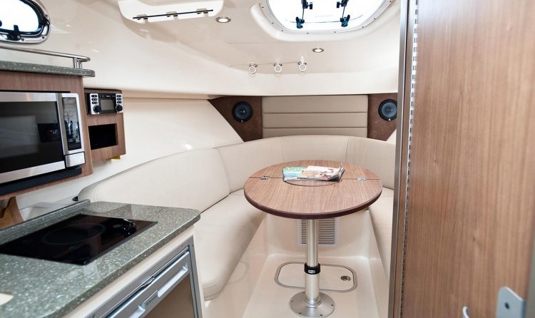 Boston Whaler 285 Conquest