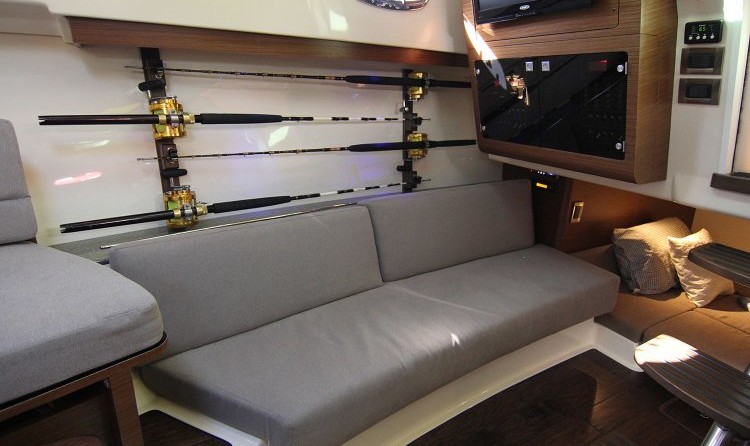 Boston Whaler 345 Conquest