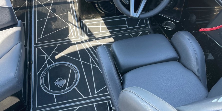 ATX Surf Boats 22 Type-S Phantom