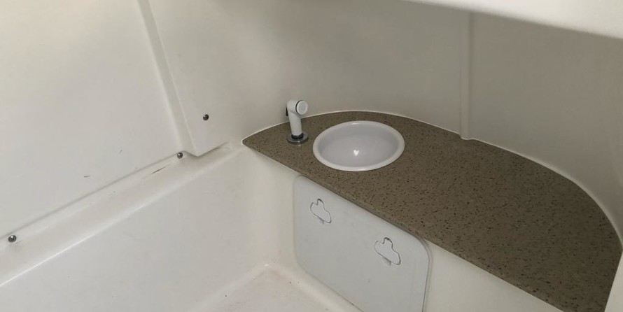 Angler Pro Boats 2900 center console