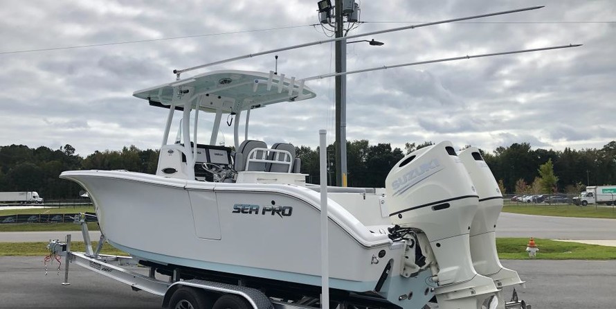 Angler Pro Boats 2900 center console