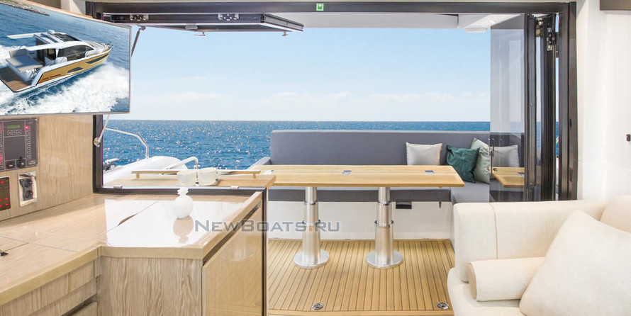 Sealine C390