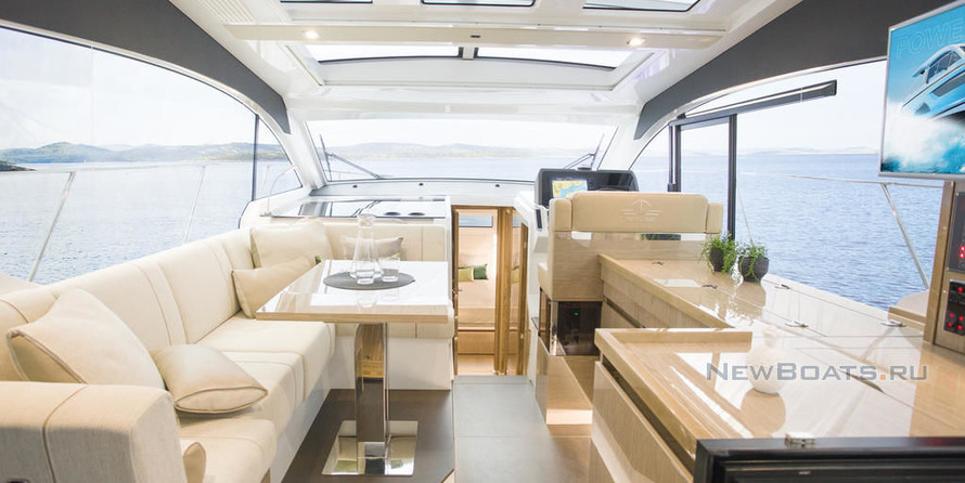 Sealine C390