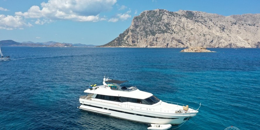 Falcon Yachts 76 Fly