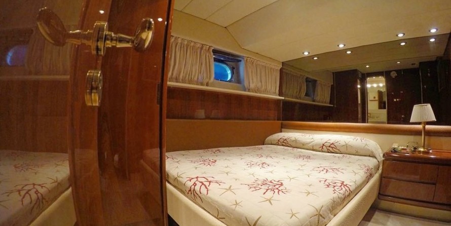 Falcon Yachts 76 Fly