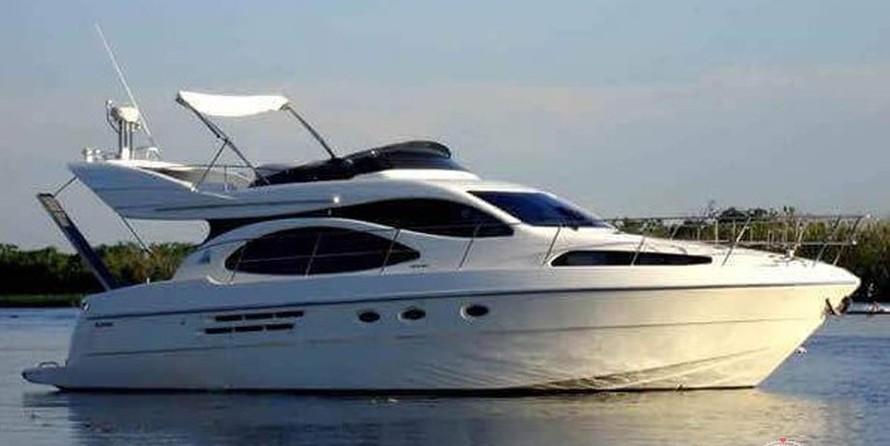 Azimut 46