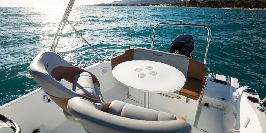 Beneteau Flyer 6 SUNdeck