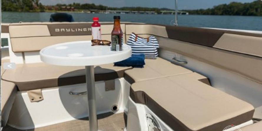 Bayliner VR5 BOWRIDER