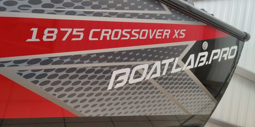 Lund Crossover XS 1875