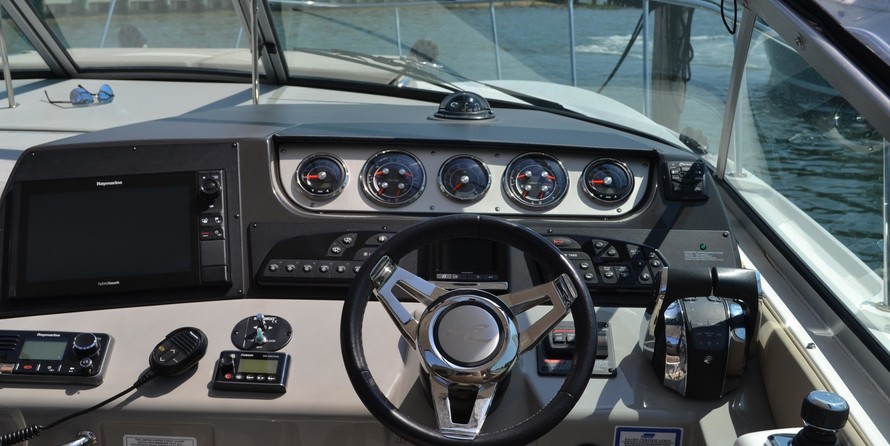 Sea Ray 370 Sundancer