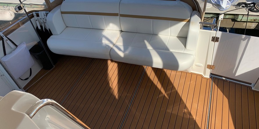 Carver 366 Motor Yacht