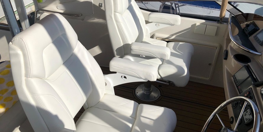 Carver 366 Motor Yacht