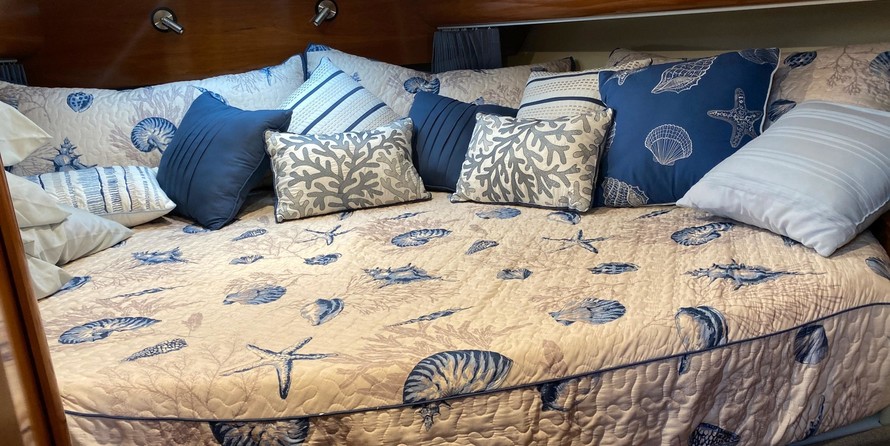 Carver 366 Motor Yacht