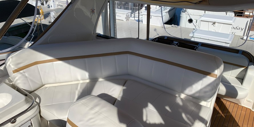 Carver 366 Motor Yacht