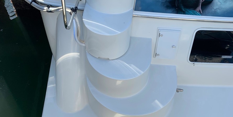 Carver 366 Motor Yacht