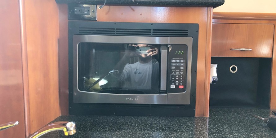 Carver 366 Motor Yacht