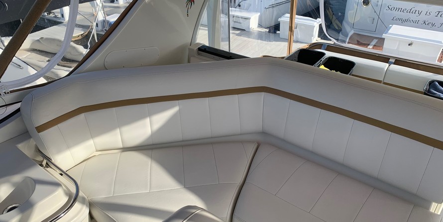 Carver 366 Motor Yacht