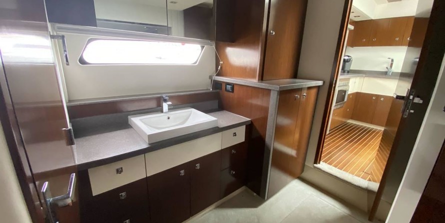 Cruisers Yachts 48 Cantius