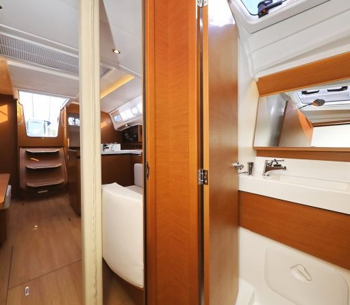 Jeanneau Sun Odyssey 410