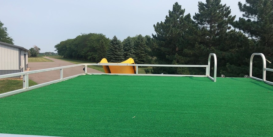 Sun tracker 25 party barge