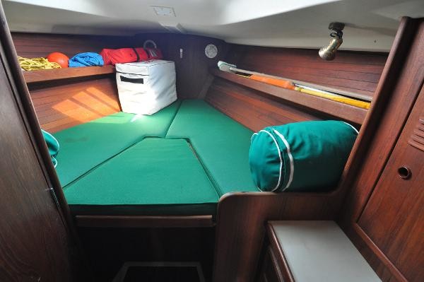 C&C 40 Centerboard Cruiser