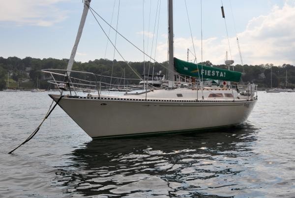 C&C 40 Centerboard Cruiser