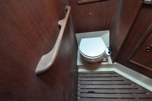 C&C 40 Centerboard Cruiser