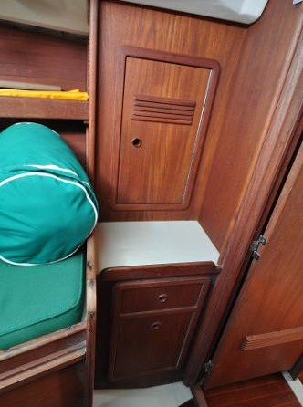 C&C 40 Centerboard Cruiser