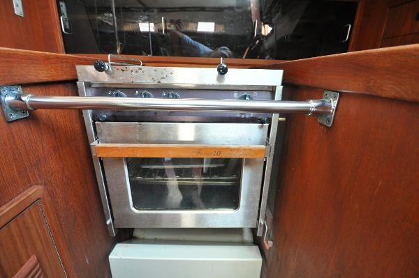 C&C 40 Centerboard Cruiser