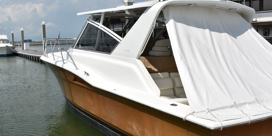 Hatteras 39.9 Express