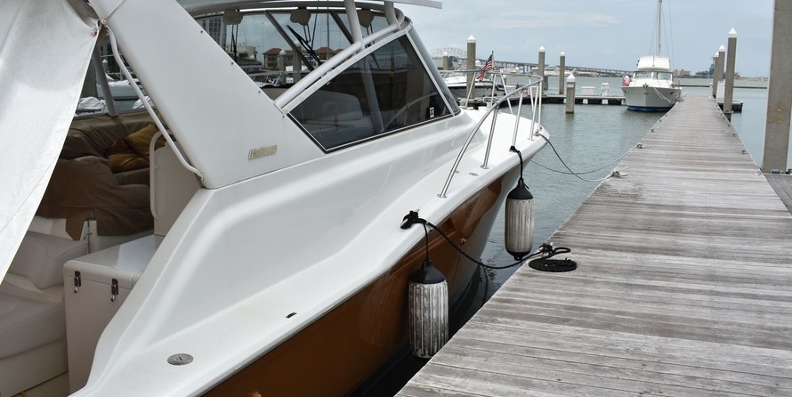 Hatteras 39.9 Express