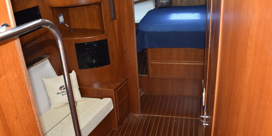 Hatteras 39.9 Express