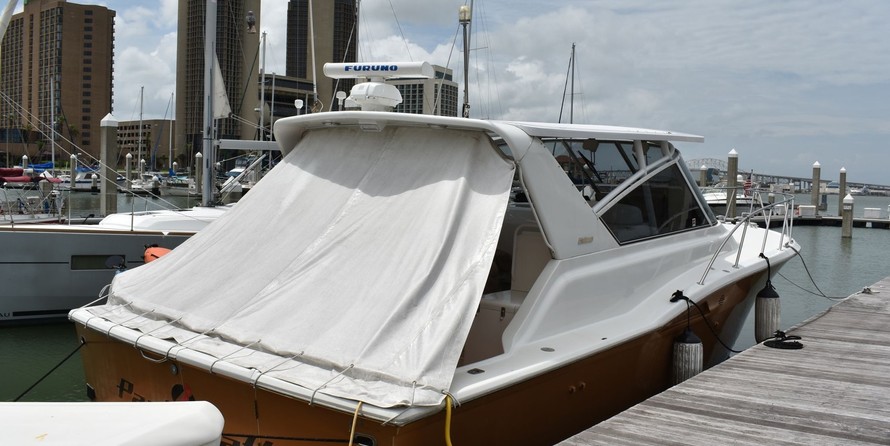 Hatteras 39.9 Express