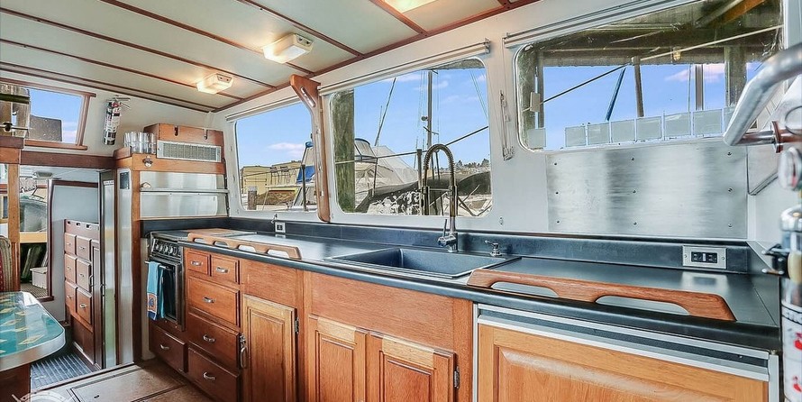 Santa Barbara Boat Builders 39