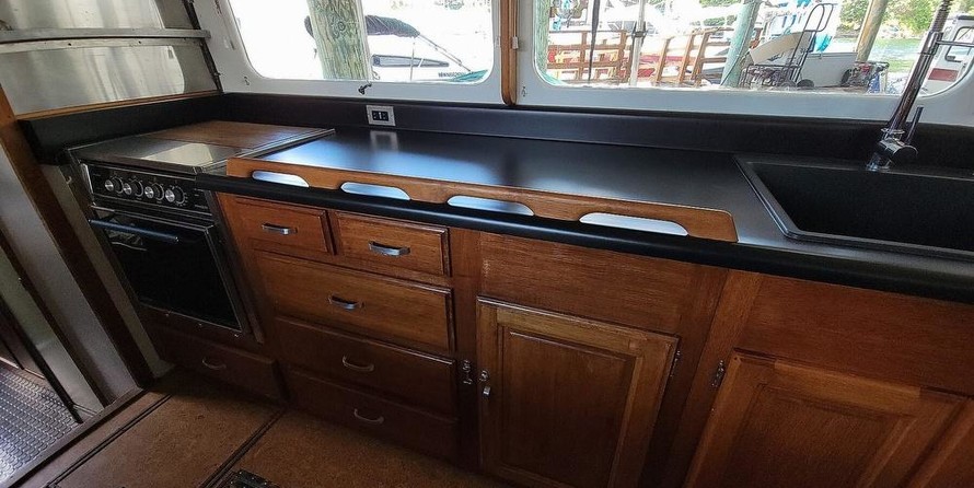 Santa Barbara Boat Builders 39