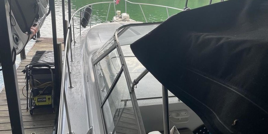 Trojan 11 Meter Express 370