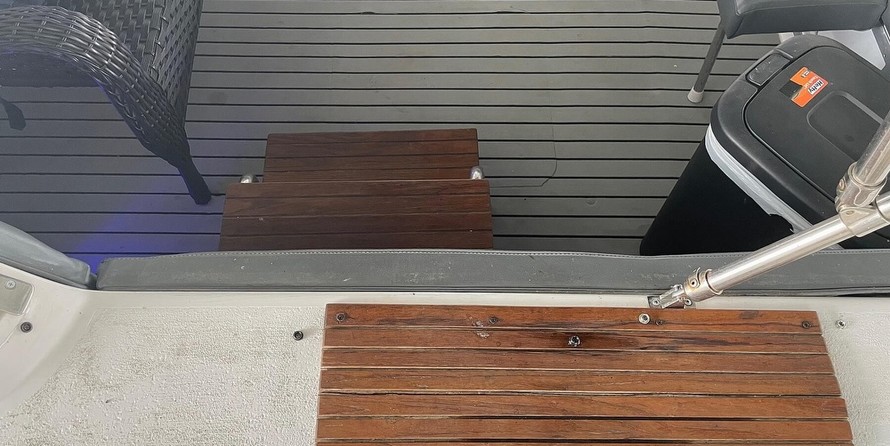 Trojan 11 Meter Express 370