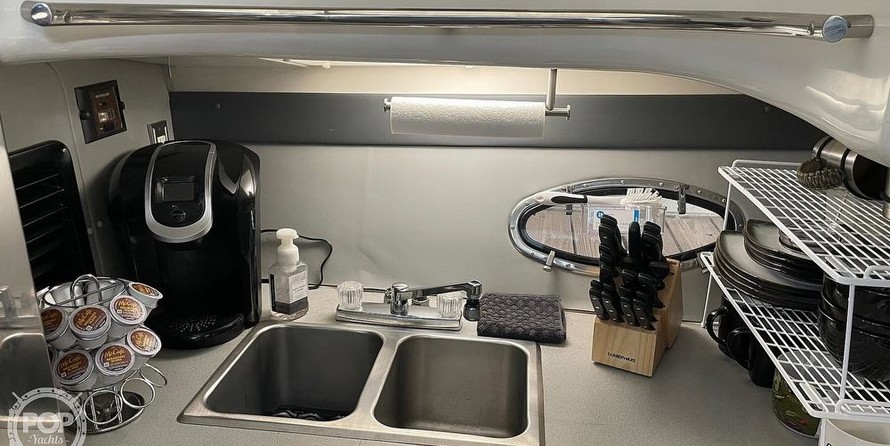 Trojan 11 Meter Express 370