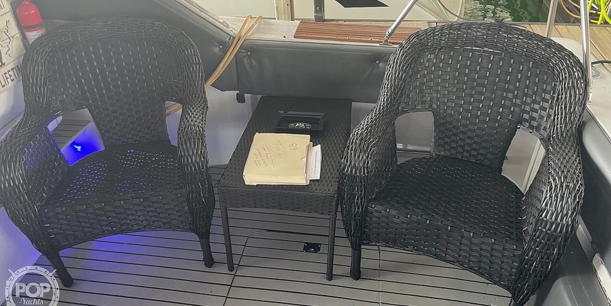 Trojan 11 Meter Express 370