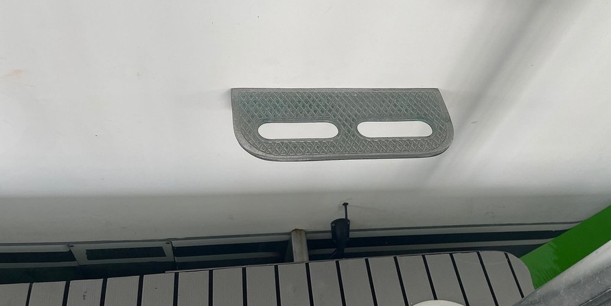 Trojan 11 Meter Express 370