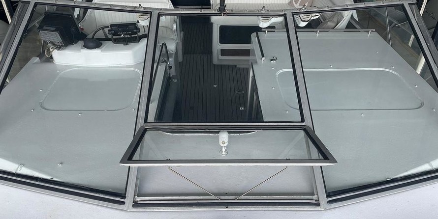 Trojan 11 Meter Express 370