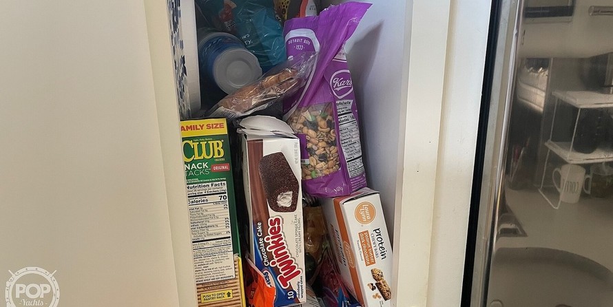 Trojan 11 Meter Express 370