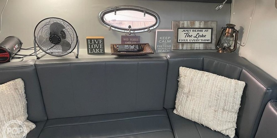 Trojan 11 Meter Express 370