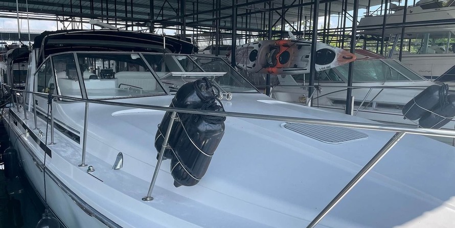 Trojan 11 Meter Express 370