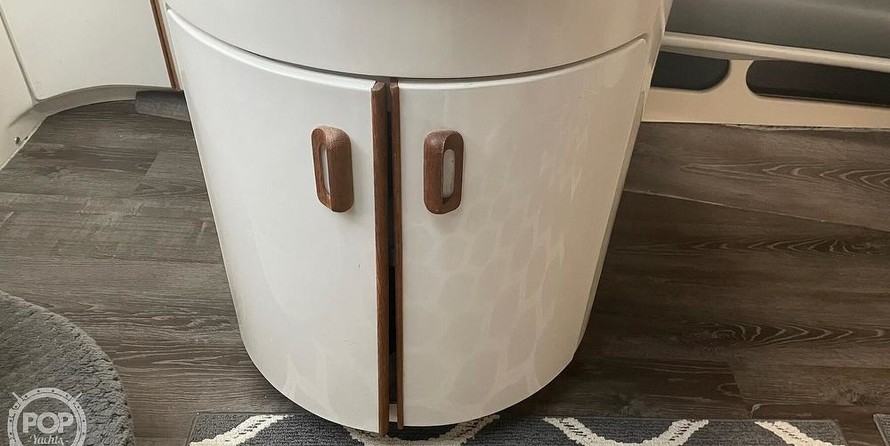 Trojan 11 Meter Express 370