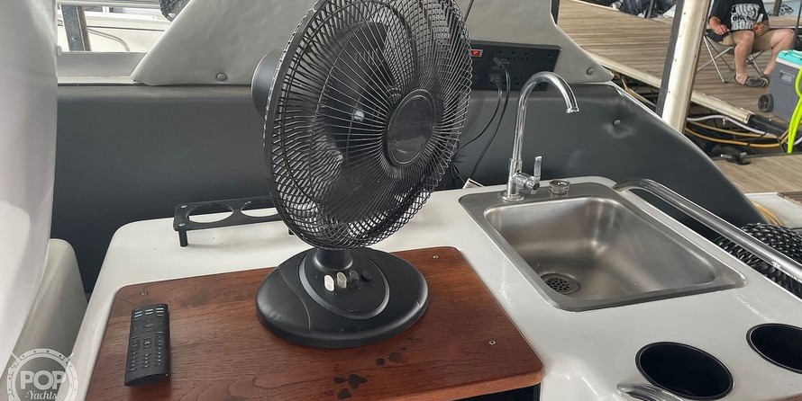 Trojan 11 Meter Express 370