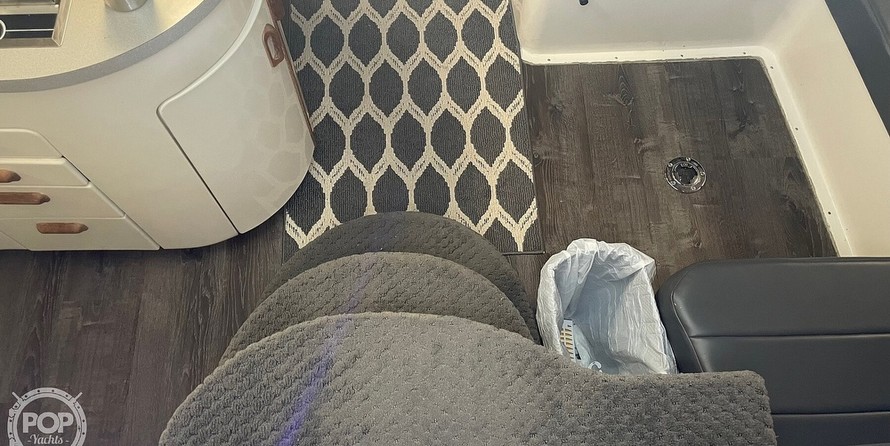 Trojan 11 Meter Express 370