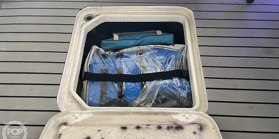 Trojan 11 Meter Express 370